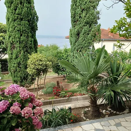 Lina * Crikvenica